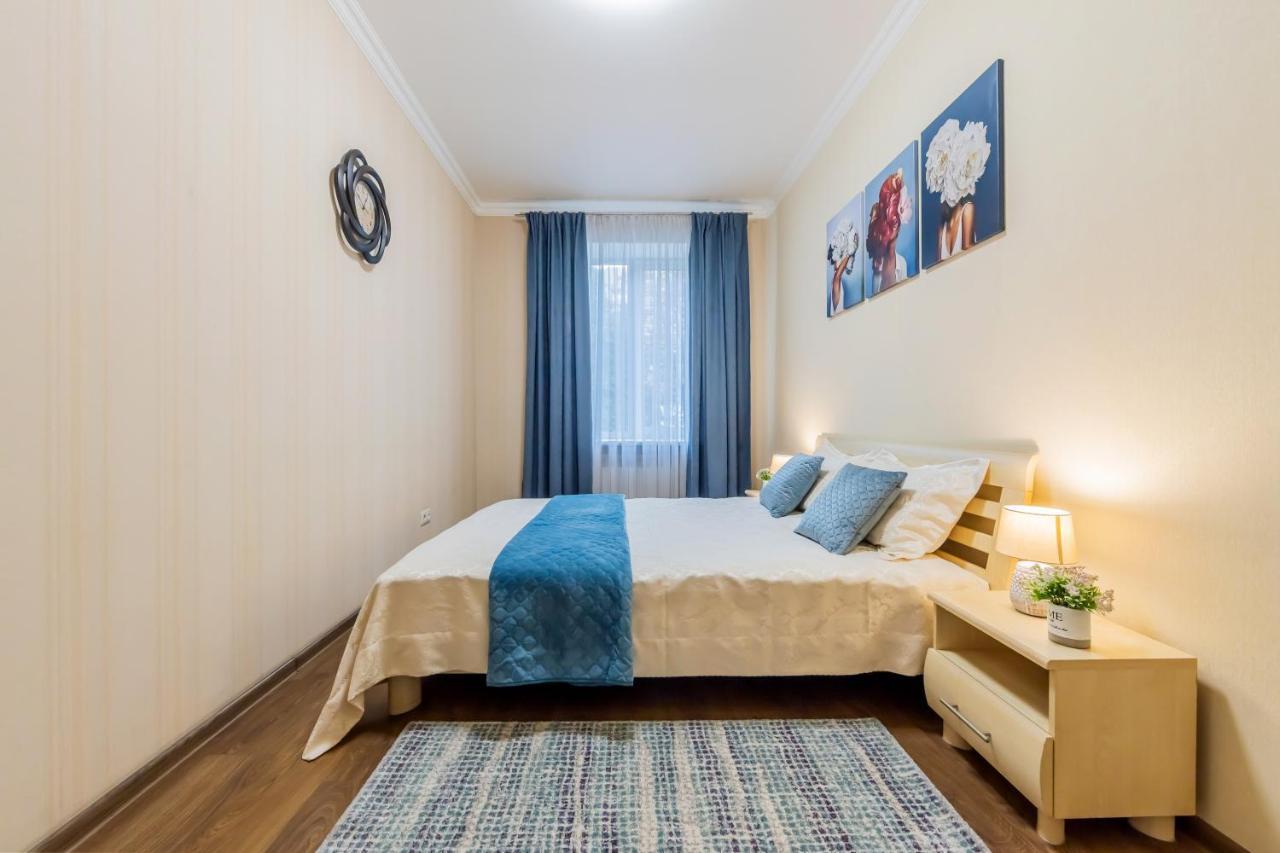 2К Квартира На Шота Руставелі, Бессарабка Kyiv Exterior foto